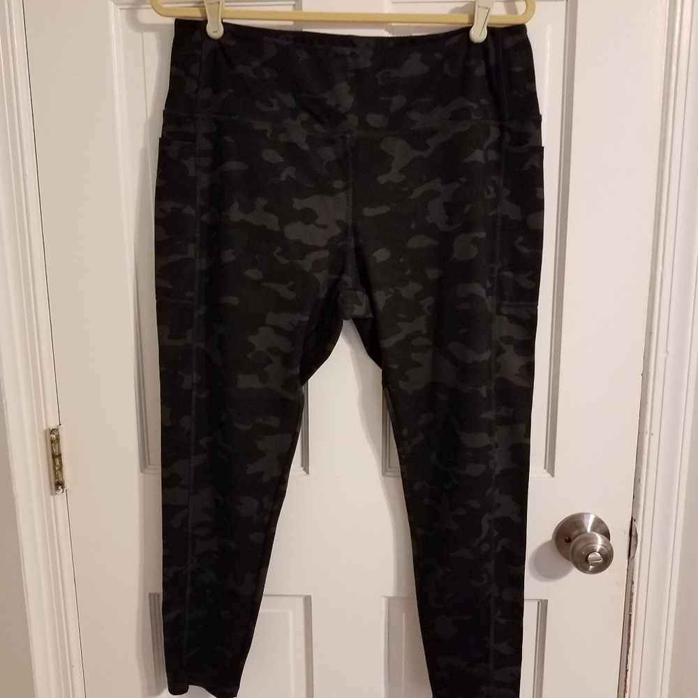Danskin Leggings with side pockets Size XXL